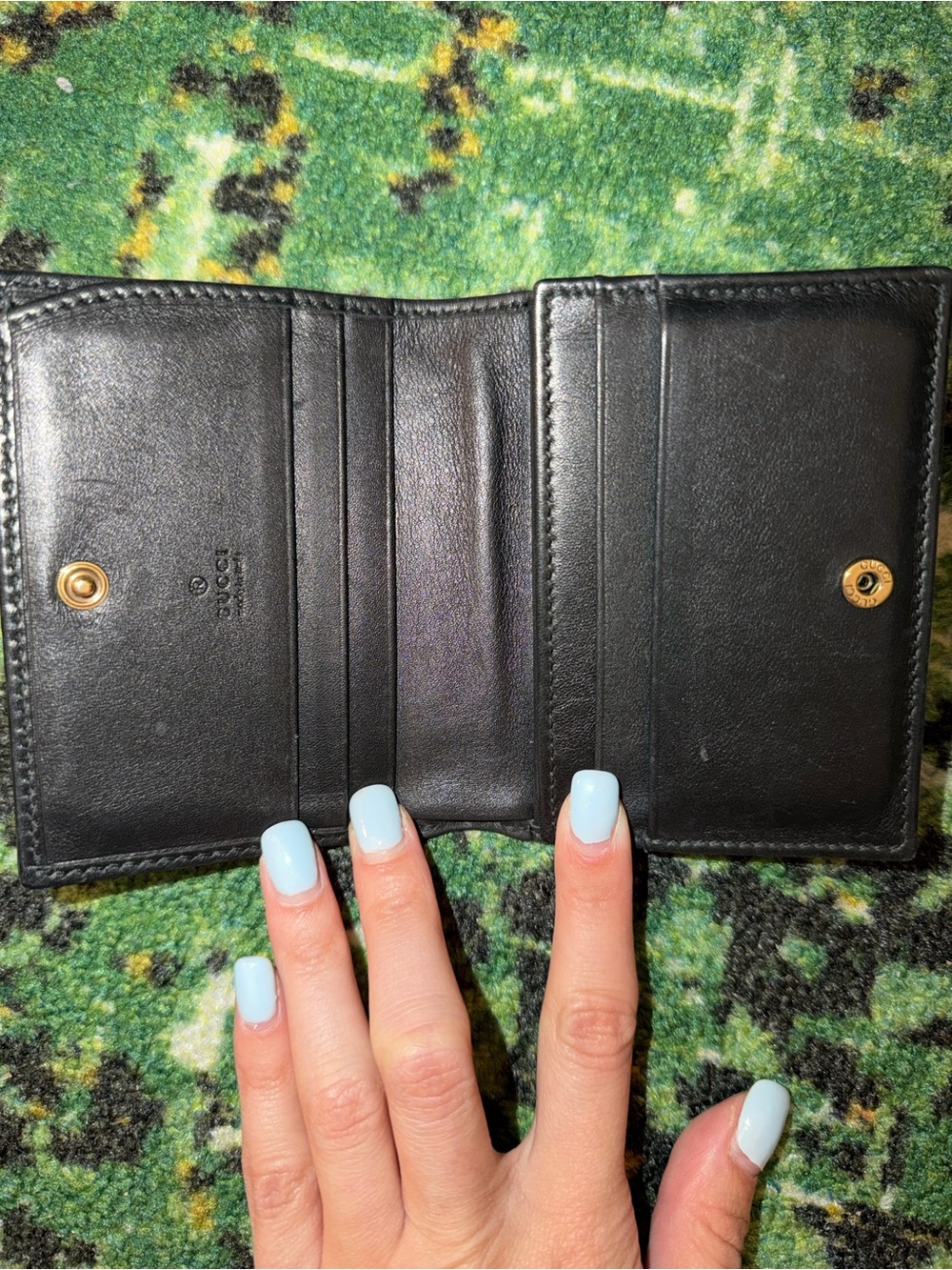 Gucci Black Chevron Quilted Leather Card Holder with Gold GG - Picture 2 of 6